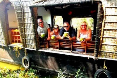 4 Days Best of Kerala Tour with Private Houseboat, Sightseeing & Car - Day 2: Dam lakes, farms, Eravikulam (Rajamalai), and tea culture in Munnar