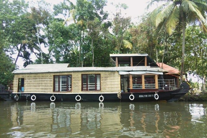 Aleppey Backwater Tour with Kerala Traditional Lunch - The service feel: smooth handling and a friendly host vibe
