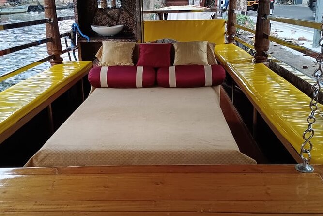 Aleppey Backwater Tour with Kerala Traditional Lunch - What it’s like on the houseboat: renovated, relaxed, and built for lounging