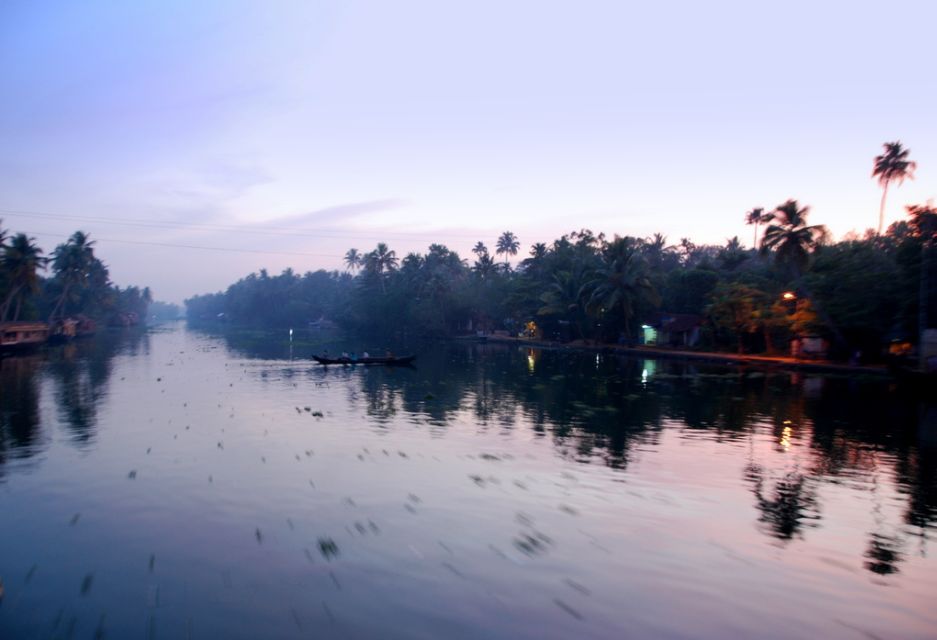 Backwaters of Alapuzha from Cochin port - Quick highlights to know before you go