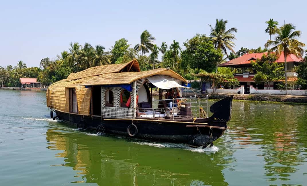 Cochin: 5-Day Kerala Tour with Munnar, Thekkady and Alleppey - Price and logistics: when $390 feels fair (and when it doesn’t)