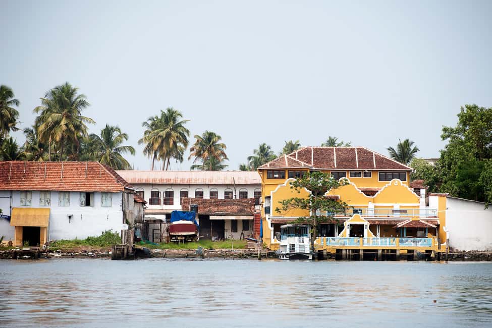 Cochin: 5-Day Private Tour of Munnar, Alleppey & Backwaters - Price and logistics: what $331 gets you, and where the real value shows