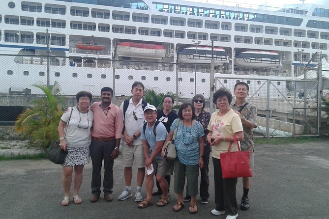Cochin Private guided Tuk Tuk tours with pick up from cruise ships - Cochin Spice Market: women’s co-operative spice stop