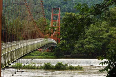 Day Trip to Athirappilly Water Falls by Kochi Taxi - Stop 2: Athirappilly Waterfalls, the Niagara of India moment