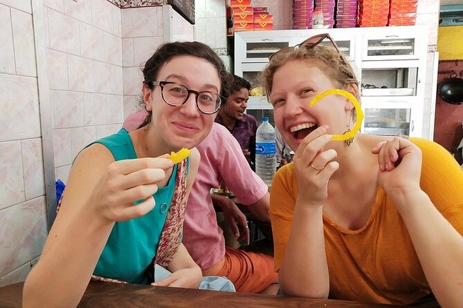 Enjoy the best Food tour in kochi with a local ! - Fort Kochi stop: dinner-style dishes, chai, and sweet sips