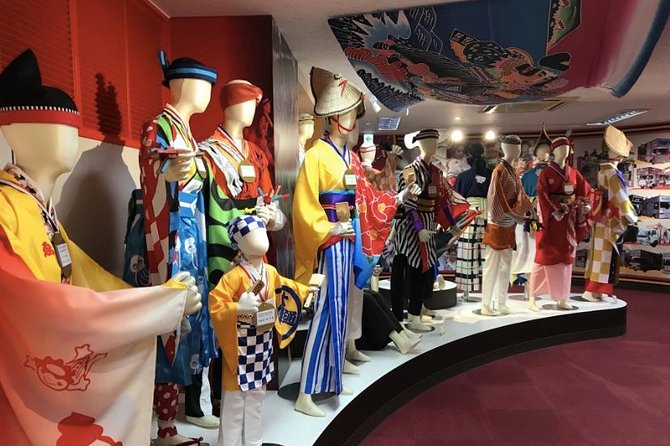 Experience the energy of Kochi: Sunday Market Tour includes Kochi Castle - Price and logistics: what $111.05 buys (and what to watch)