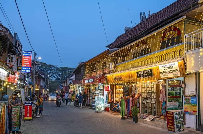 Explore Kochi in Nightlights: Guided Tour by Foot - Key things you’ll notice on this night walk