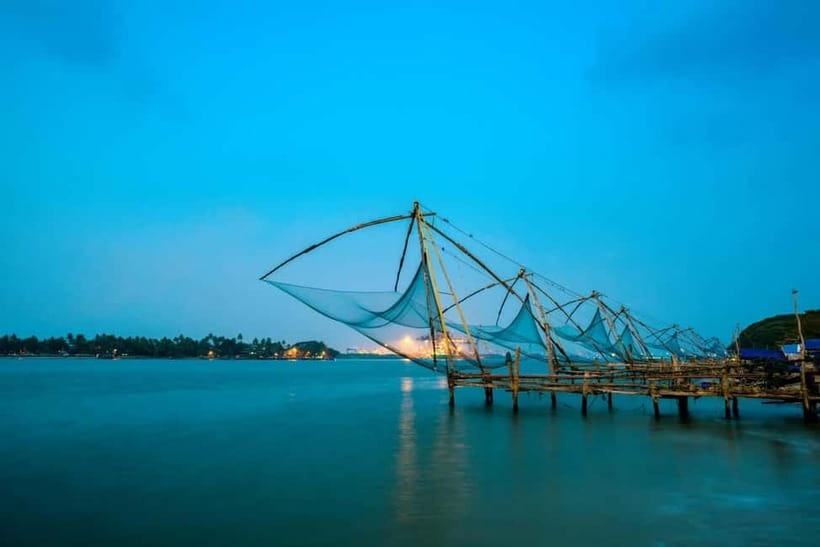 Explore Kochi in Nightlights: Guided Tour by Foot - From Colonial Lanes to Waterfront Promenades: The Core Walking Experience
