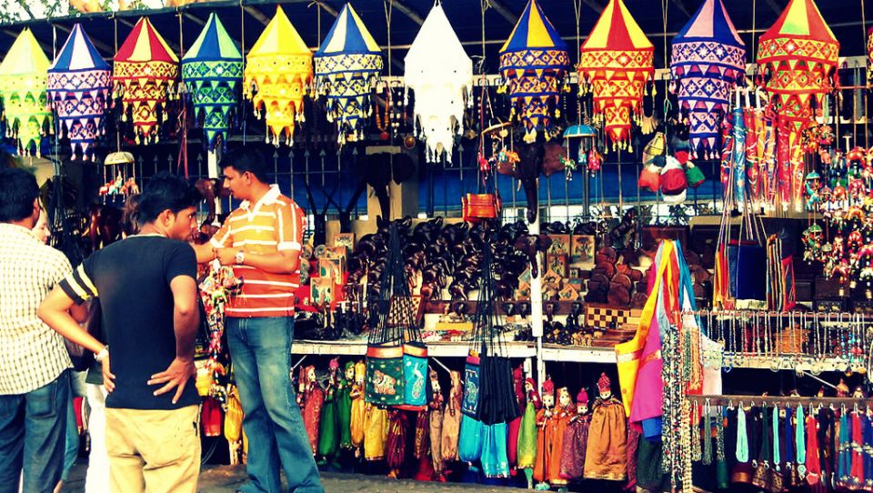 Fort Kochi & Mattanchery 3-Hour Walking Tour - Jew Town at the finish: spices in the air