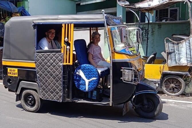 Fort Kochi Sightseeing Tuk-Tuk Tour - Mattancherry Palace and Paradesi Synagogue: Fort Kochi turns into archives