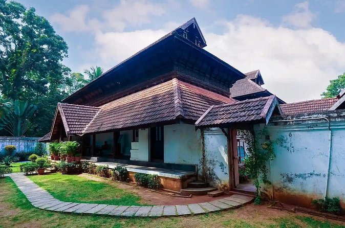 Kerala 6 Day Tour Munnar Thekkady Alleppey Kovalam Beaches - Day 6: Padmanabhaswamy Temple and Napier Museum, then drop-off