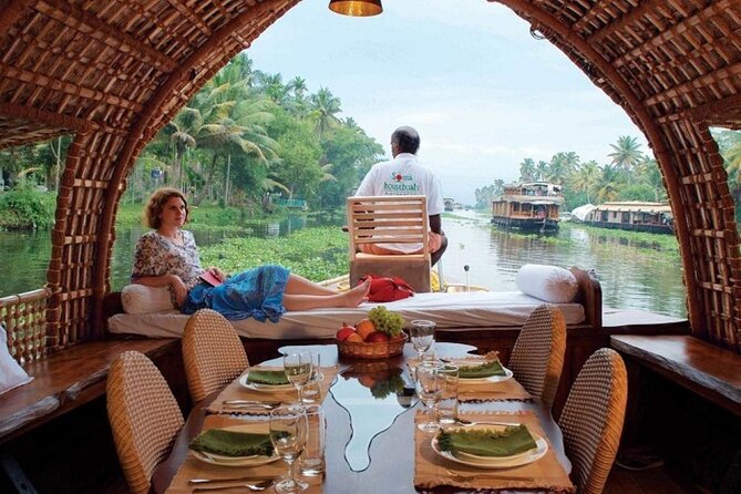 Kerala Beauty, Kochi with Alleppey Houseboat Cruise -03 Days Tour - Day 3: breakfast on the water, then back to Kochi