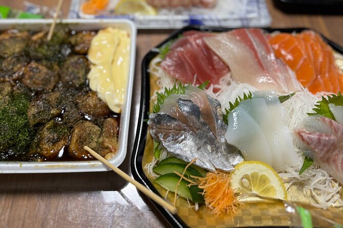 Kochi Castle, Shrine & Hirome Market: Half-Day Guided Tour - Kochi Castle keep and city views: plan for the climb