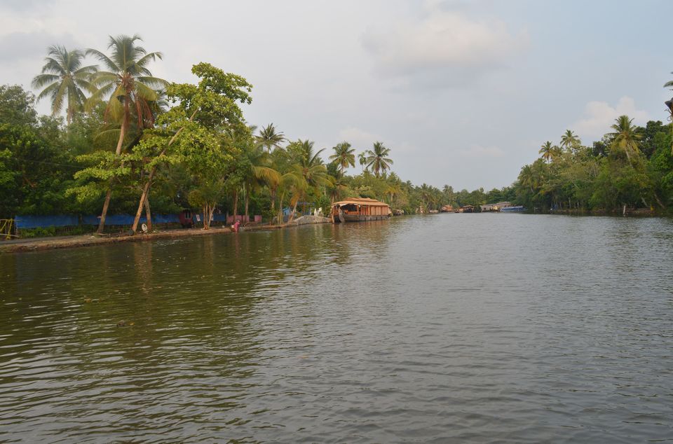 Kochi: Private Backwater Houseboat Day Cruise with Transfers - Key things I’d note before you go