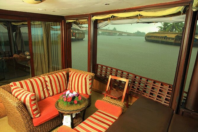 Kochi Private Tour: Overnight Alleppey Backwaters Luxury Houseboat Cruise - Day 2: Breakfast, Checkout by 9:00 am, and Back to Kochi