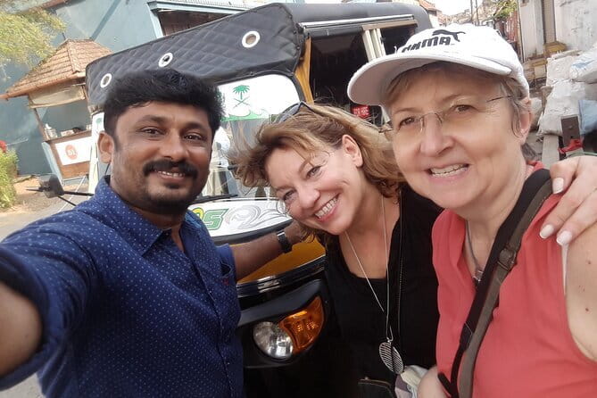 Kochi Tuk-Tuk Sightseeing Tour with Cruise Ship Pickup - Dutch Cemetery to Santa Cruz Cathedral: A Walk Through European Footprints