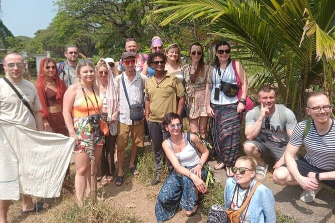 Kochi Tuk-Tuk Sightseeing Tour with Cruise Ship Pickup - Dhoby Khana and Temples: Local Life Beyond the Postcard