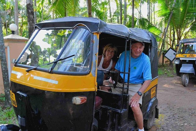 Kochi Tuk Tuk Tours - Getting Collected and Moving Easy (Pickup, Parking, Mobile Ticket)