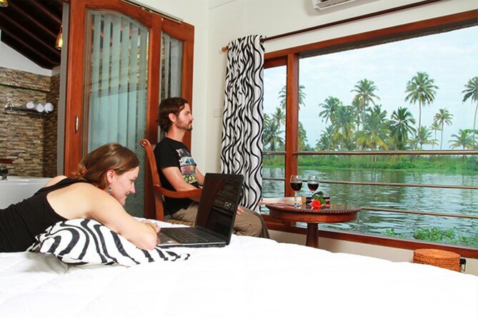 Nature Beauty, Backwater of Kerala Tour (05 Nights - 06 Days) - Munnar tea-country: dams, lake views, Echo Point, and tea-making