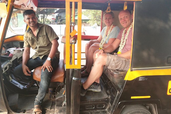 One hour Backwater Tour and tuk tuk tour in kochi with pickup - Cruise-terminal pickup and the rhythm of the day