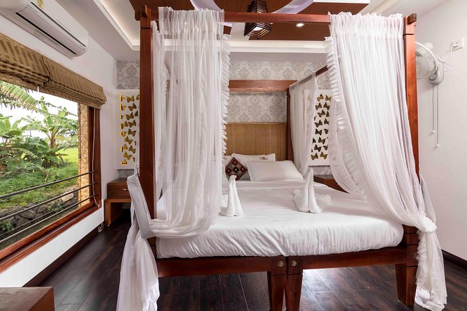 Private 3 Bedroom Luxury Houseboat Trip in Alleppy Backwaters - Luxury Houseboat, Private Backwaters: What You’re Really Buying