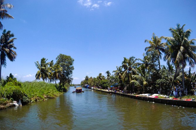 Private Alleppey Backwater Houseboat DayTour with Taxi from Kochi - On the boat: non-air-conditioned, but built for comfort