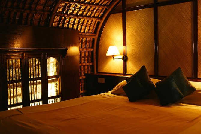 Private Full-Day Kerala Backwaters Houseboat Tour With Lunch & Pickup From Kochi - Alleppey vs Kumarakom: your choice, your route