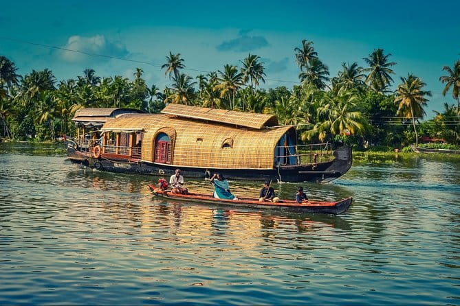 Private Houseboat Backwater Day Cruise tour with Lunch from Cochin - Why a private backwater day from Cochin is a smart move