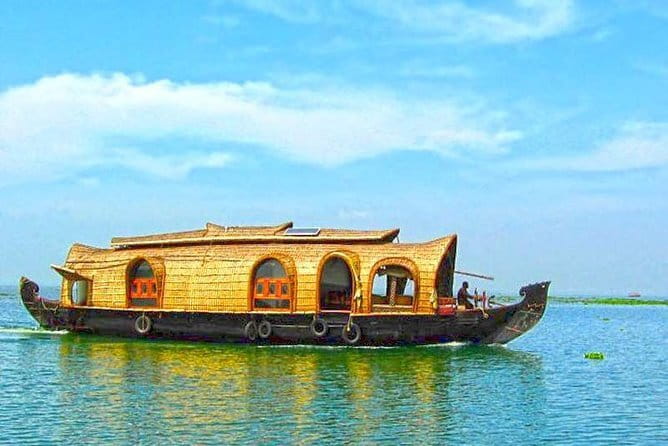 Private Kerala Backwater Houseboat Day Cruise with Lunch from Cochin - How the Cochin pickup sets the tone for a stress-free day