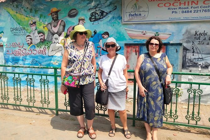 Private Kerala Backwater Houseboat Day Cruise with Lunch from Cochin - Lunch on board (plus tea and snacks): what you should expect