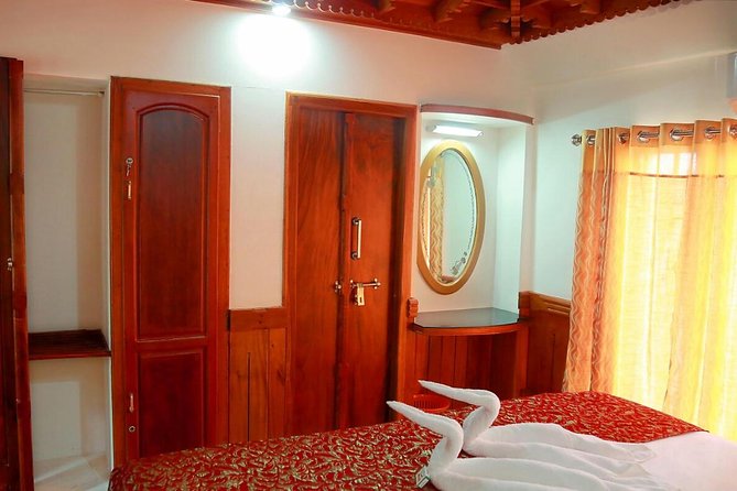 Private Kerala Backwaters Houseboat Cruise with Lunch from Kochi - Price and Value: What You’re Really Paying For